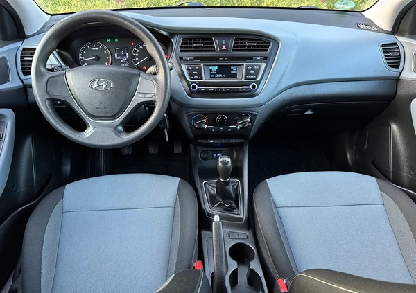 Hyundai i20 cena 32999 przebieg: 138193, rok produkcji 2017 z Warka małe 704